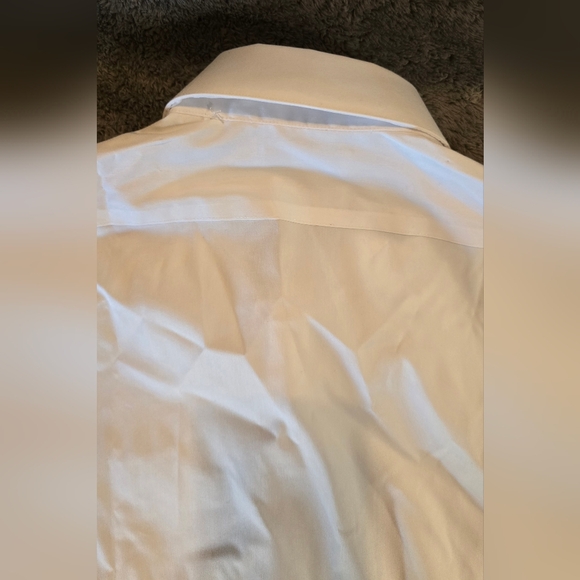 Calvin Klien White Button Down, Regular Fit, Stretch, Wrinkle Free, Size Medium - Picture 12 of 13
